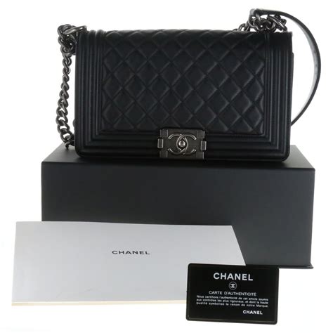 chanel boy 25cm strap drop